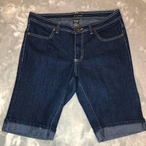 Ashley Steward Bermuda Blue Denim Cuffed Shorts Size 12 - Picture 1 of 8